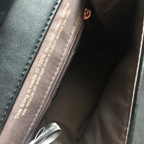 Matt & Nat | Small Saddle Crossbody Bag - Picture 5 of 7